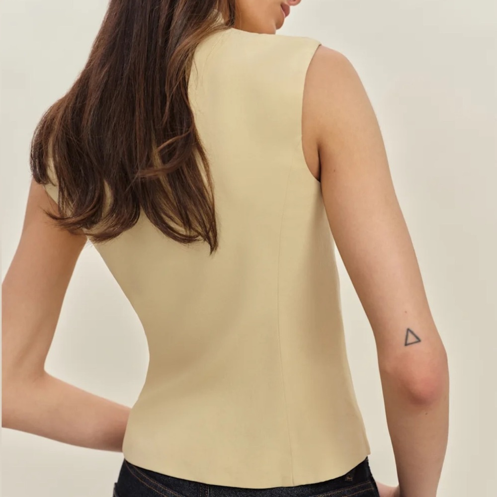 Reformation Lottie Vest Blonde - Picture 2 of 6